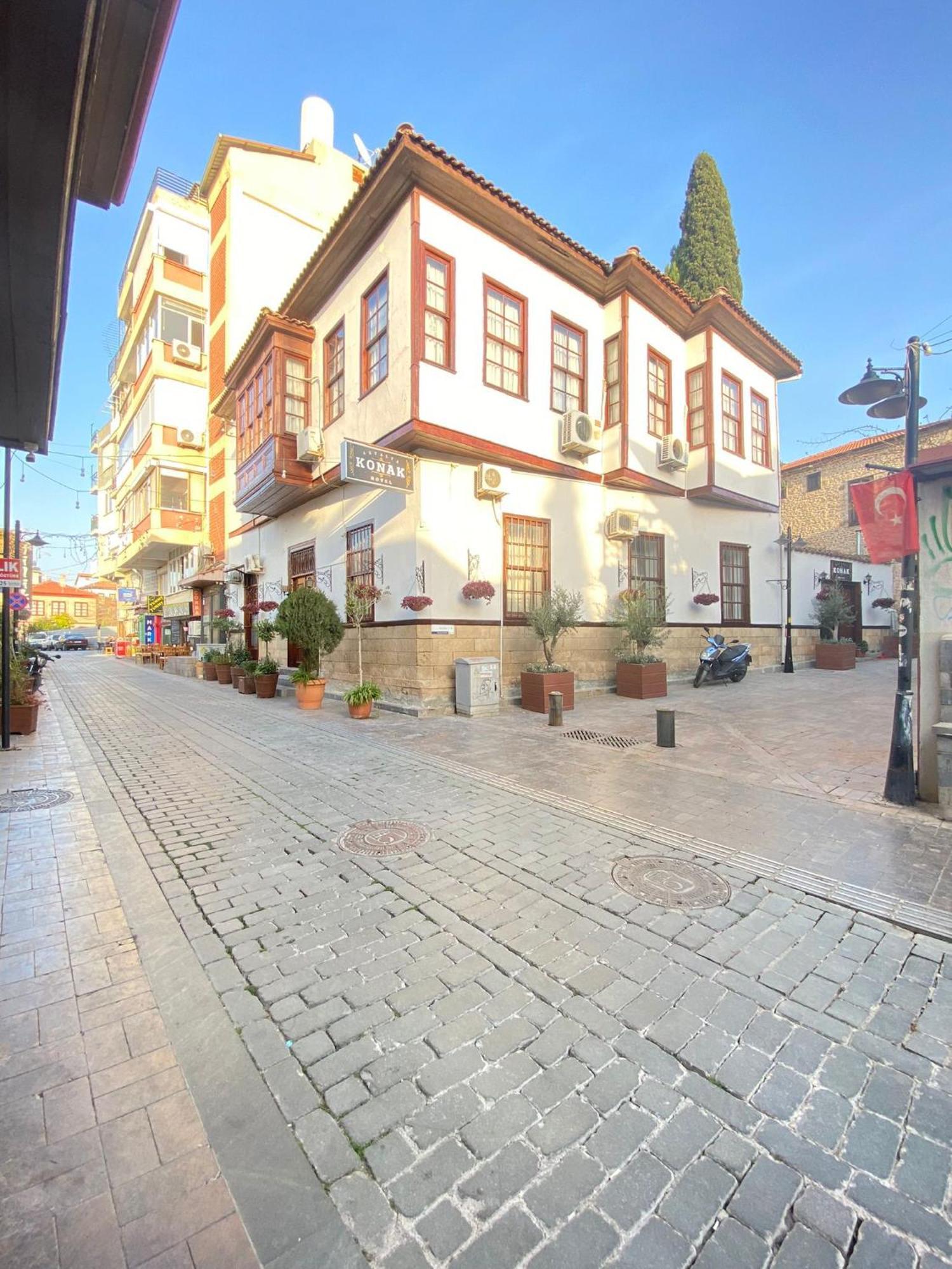 Otel Kaleiçi 2*